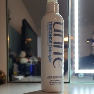 Unite 7SECONDS Detangler Leave-In Conditioner - White
